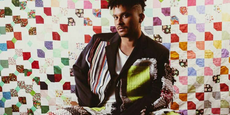Baixista prodígio, Michael Pipoquinha prepara álbum autoral em que canta Djavan e faz feat com Juliana Linhares